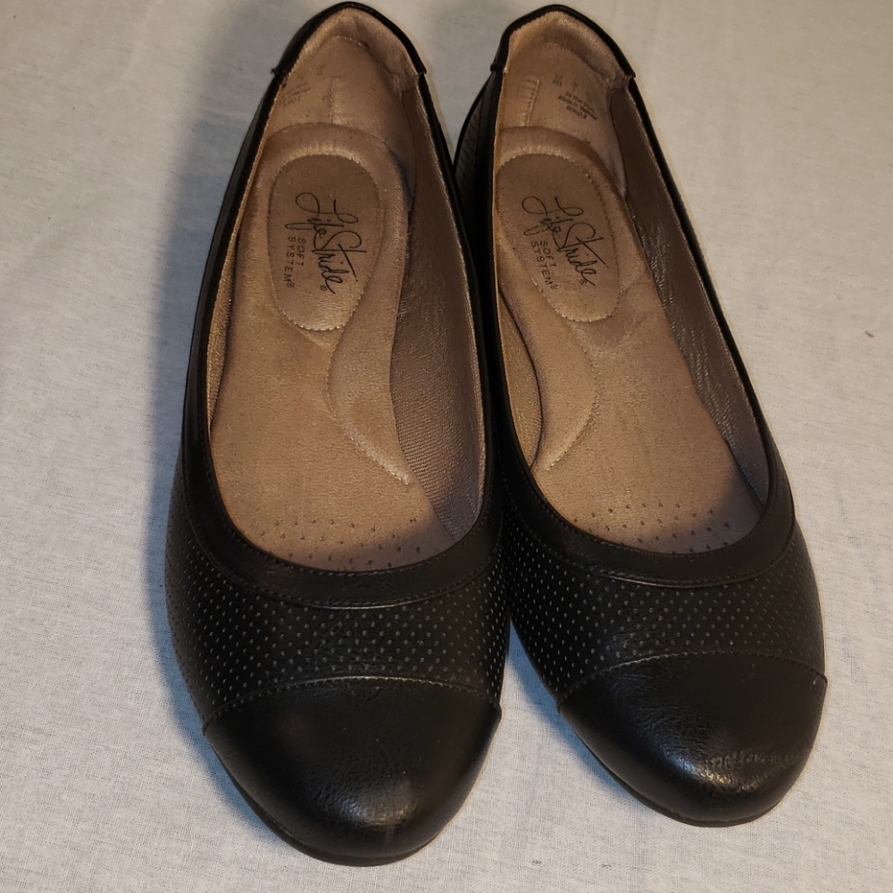 Comfortable black Flats